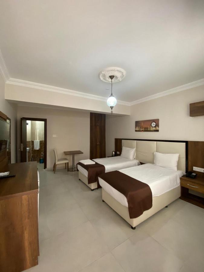 En Kaya Hotel Nicosia Esterno foto